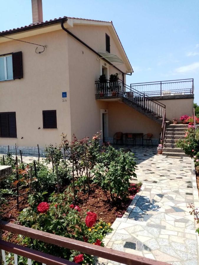 Apartments Rusin Linardici Exterior photo